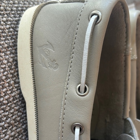 Anchor Bay Cream Boat Shoes with Moccasin Stitching and Rubber Soles - Picture 4 of 9